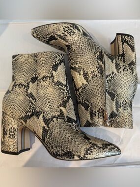Sam Edelman Hilty Python Snakeskin Print Leather Block Heel Ankle Boots 8.5